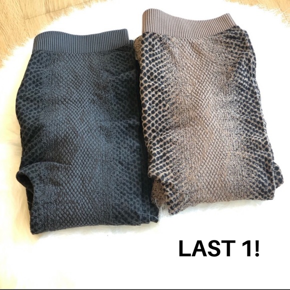 Looks by Lauren Pants - SAO PAOLO Charcoal Textured Snakeskin Leggings